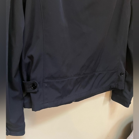 Lightweight jacket - Picture 4 of 8